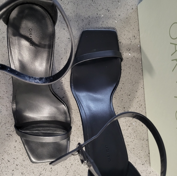 Oak & Fort strap heels - Picture 3 of 3